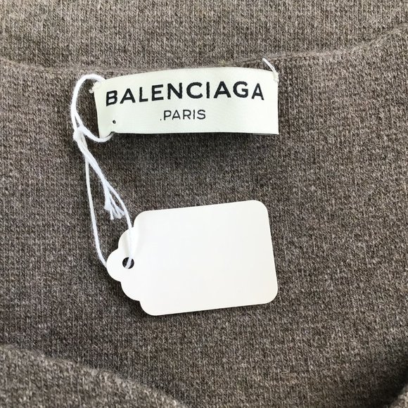 BALENCIAGA TAUPE SHORT SLEEVED SWEETHEART NECKLINE WOOL KNIT SWEATER - Picture 4 of 5